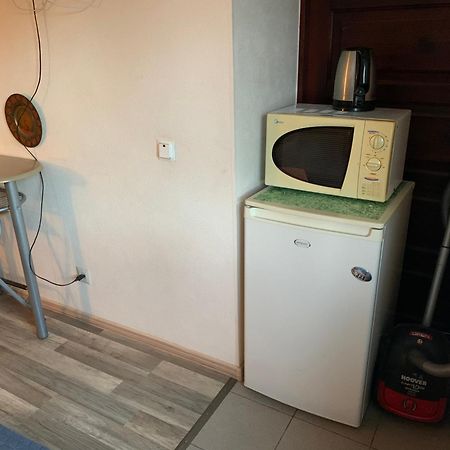 K65, Nice 1-Bedroom Apartment - 2 Big Beds Tartu Esterno foto