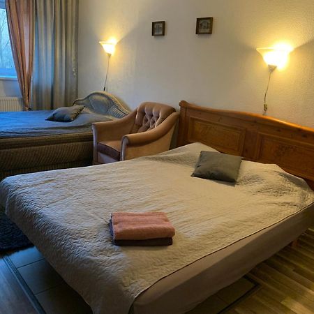 K65, Nice 1-Bedroom Apartment - 2 Big Beds Tartu Esterno foto